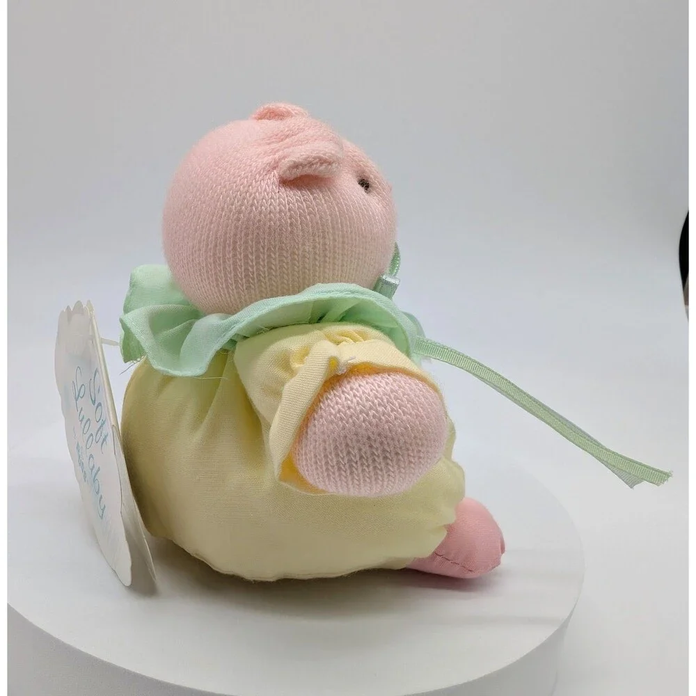 VTG Russ Pink Knit Pig Plush Embroidered Eyes Cloth Body Squeaker 4” Tag
